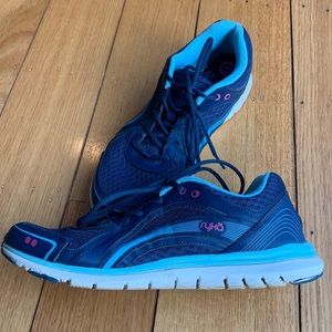 Ryka women’s size 10 blue memory foam sneakers in good used condition